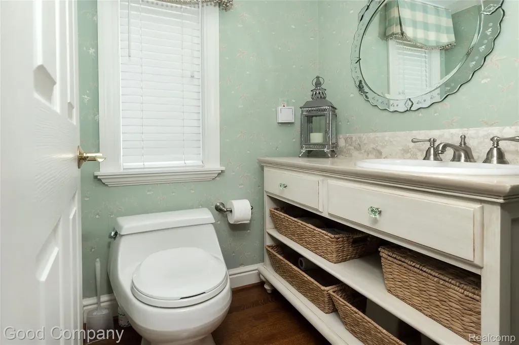 32291 Verona Circle Beverly Hills Village MI 48025