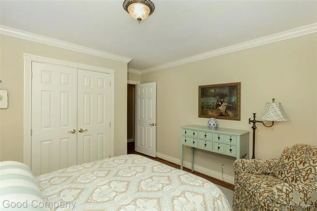 32291 Verona Circle Beverly Hills Village MI 48025