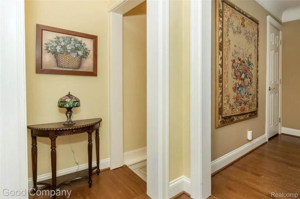 32291 Verona Circle Beverly Hills Village MI 48025