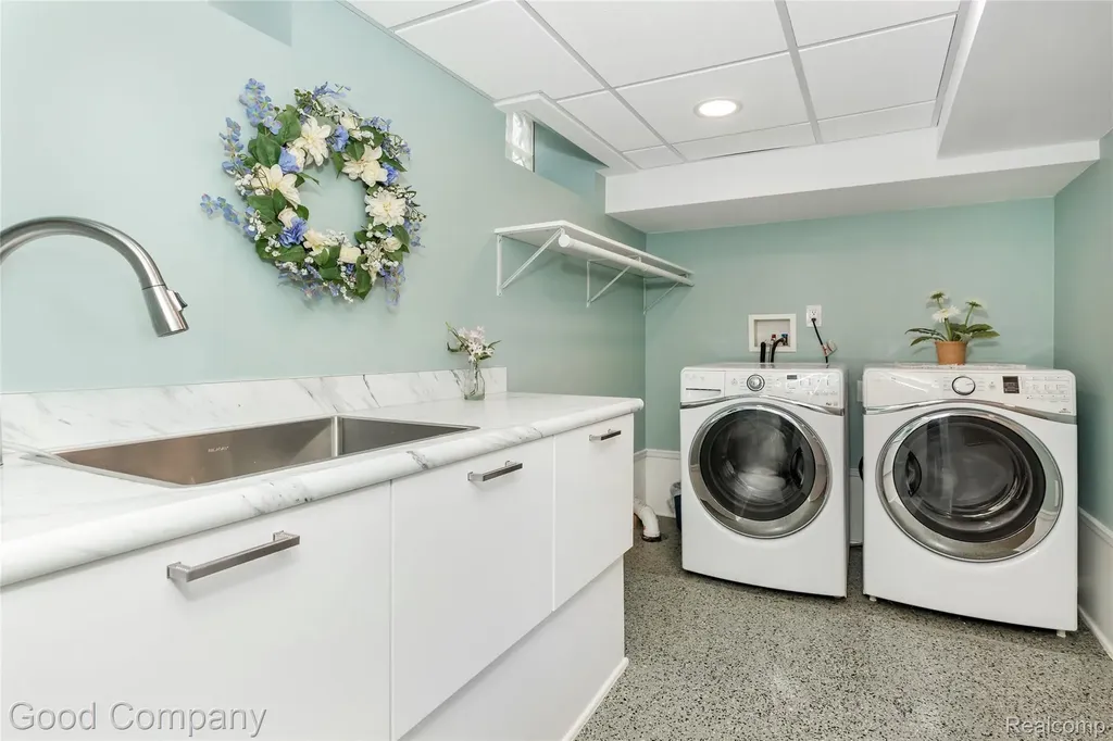 32291 Verona Circle Beverly Hills Village MI 48025