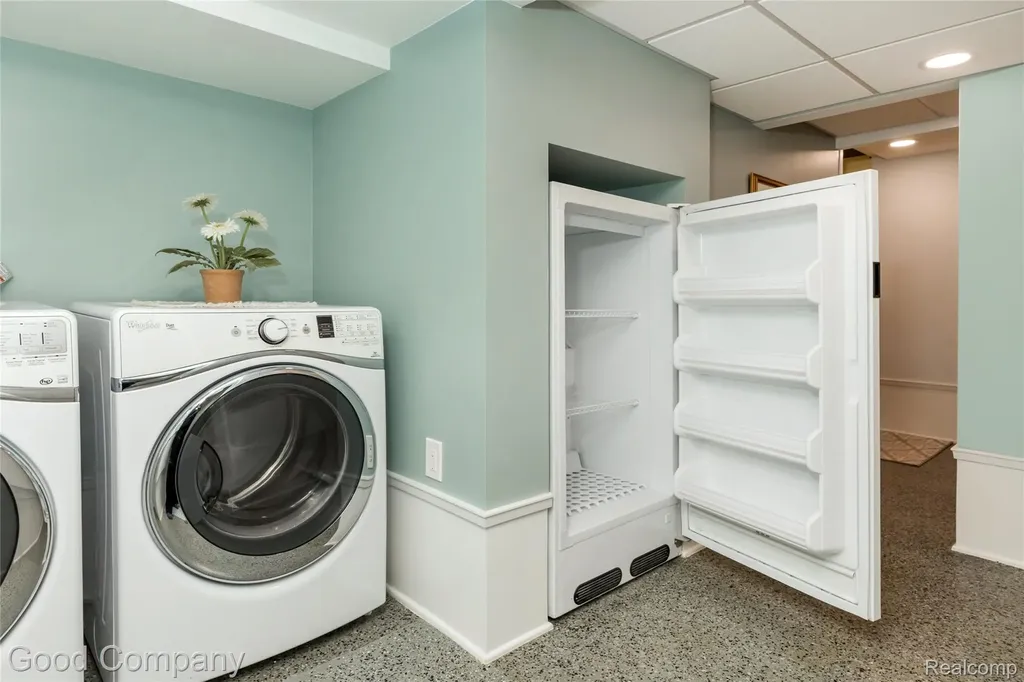 32291 Verona Circle Beverly Hills Village MI 48025