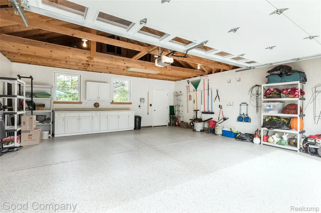 32291 Verona Circle Beverly Hills Village MI 48025