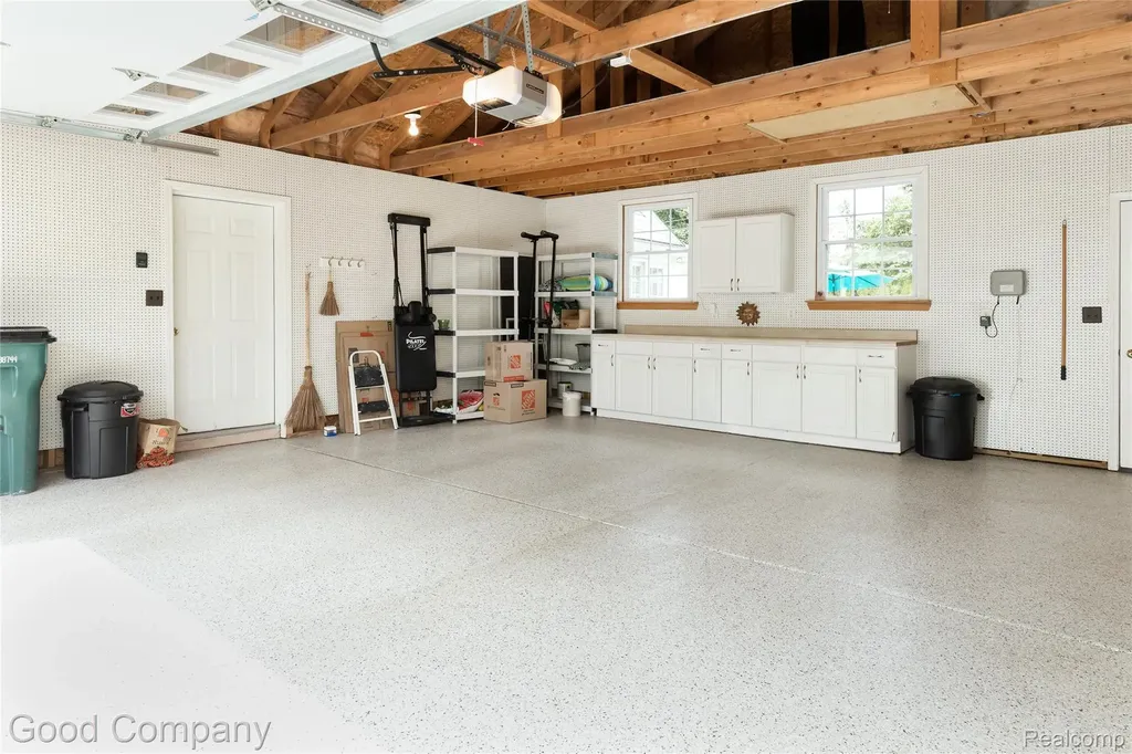 32291 Verona Circle Beverly Hills Village MI 48025