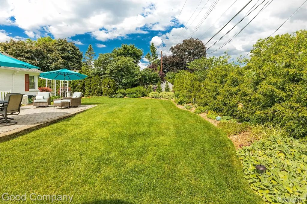 32291 Verona Circle Beverly Hills Village MI 48025