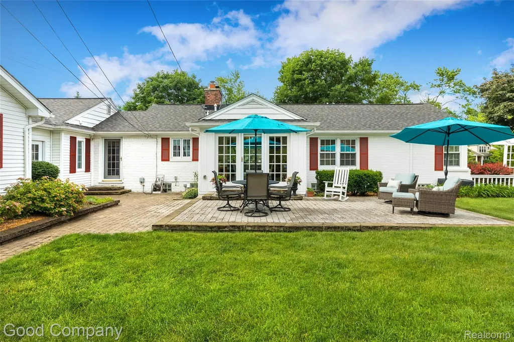 32291 Verona Circle Beverly Hills Village MI 48025