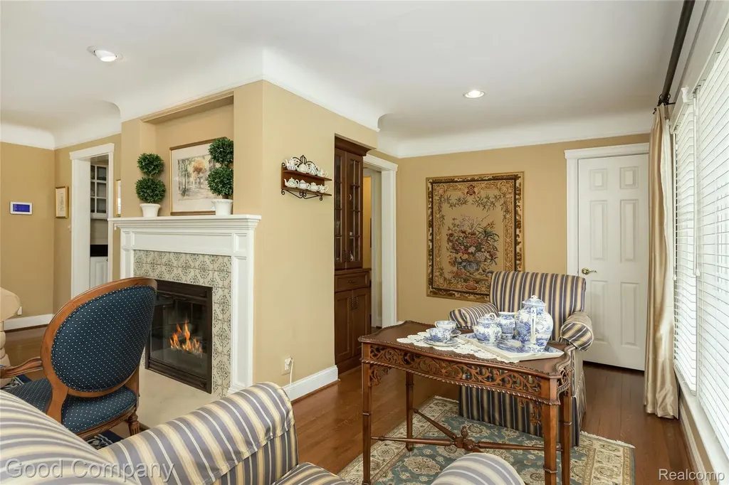 32291 Verona Circle Beverly Hills Village MI 48025