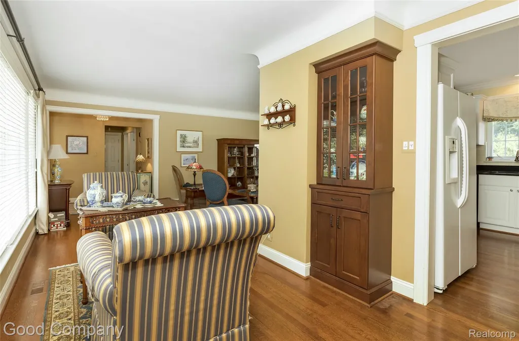 32291 Verona Circle Beverly Hills Village MI 48025