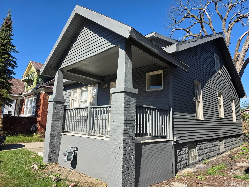2530 Fullerton Street Detroit City MI 48238