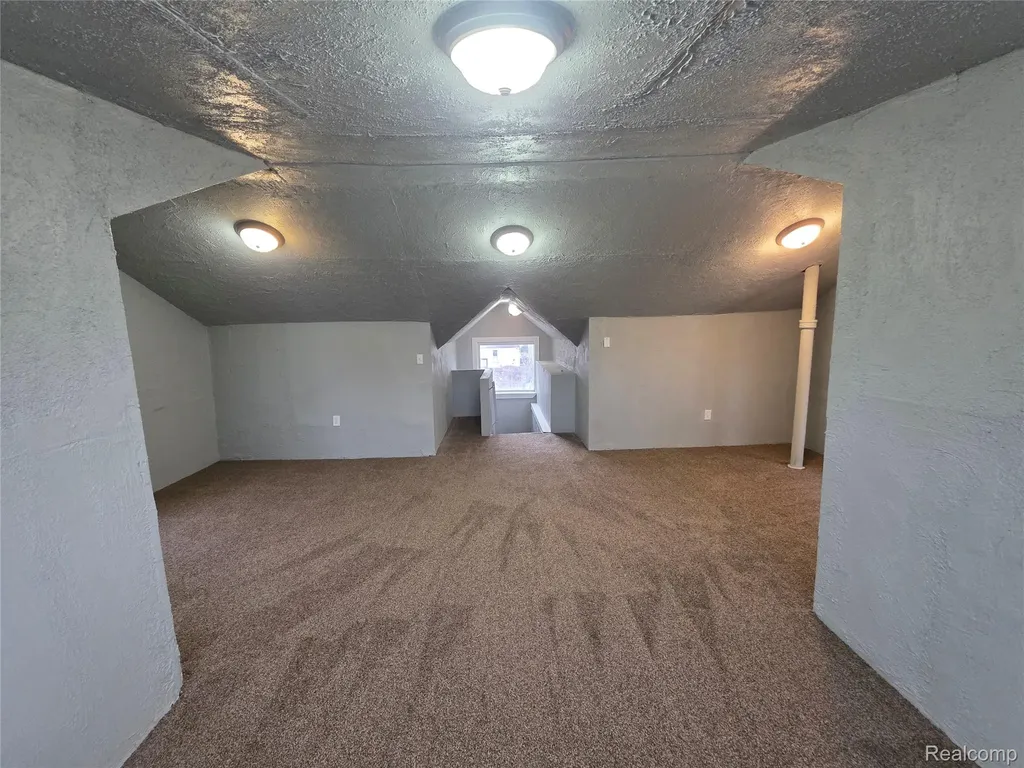 2530 Fullerton Street Detroit City MI 48238