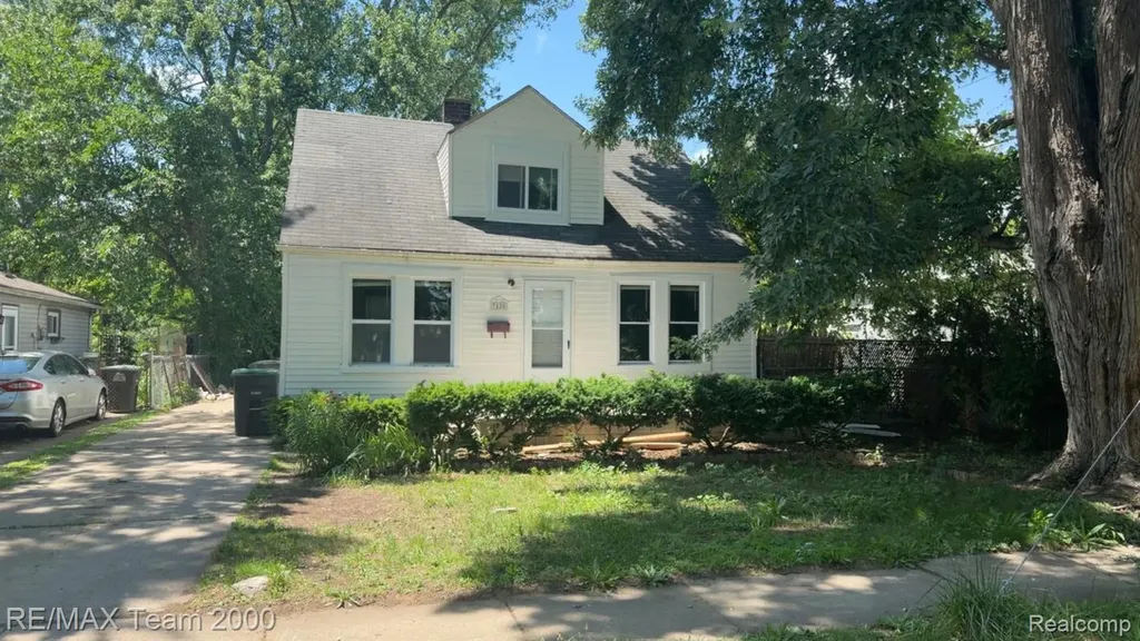 7128 Cherokee Avenue Taylor City MI 48180