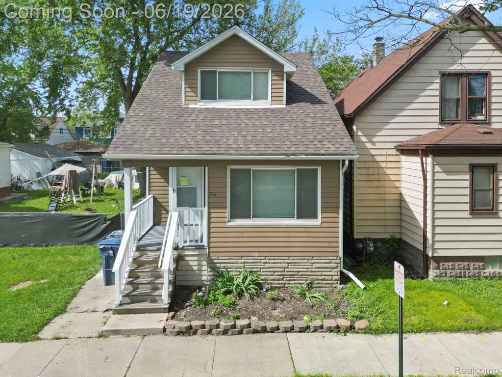 74 Pine Street River Rouge City MI 48218