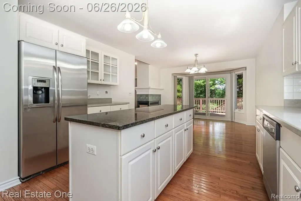 227 Bloomer Ridge Court Rochester City MI 48307