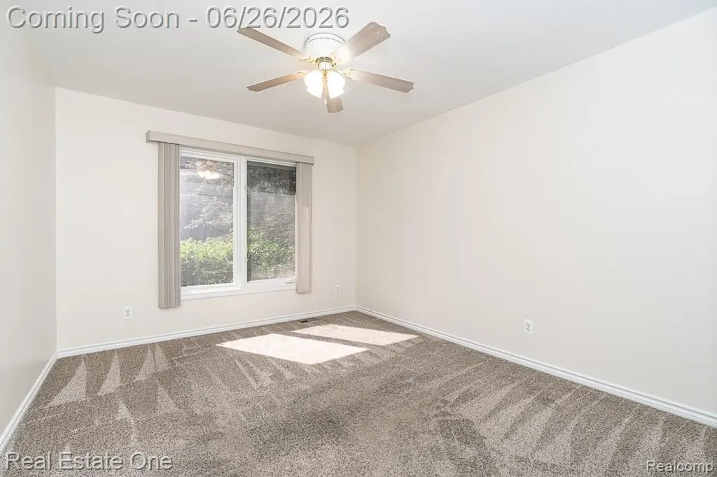 227 Bloomer Ridge Court Rochester City MI 48307