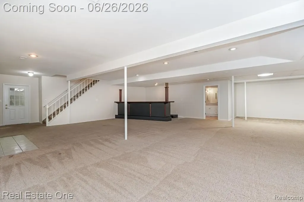 227 Bloomer Ridge Court Rochester City MI 48307