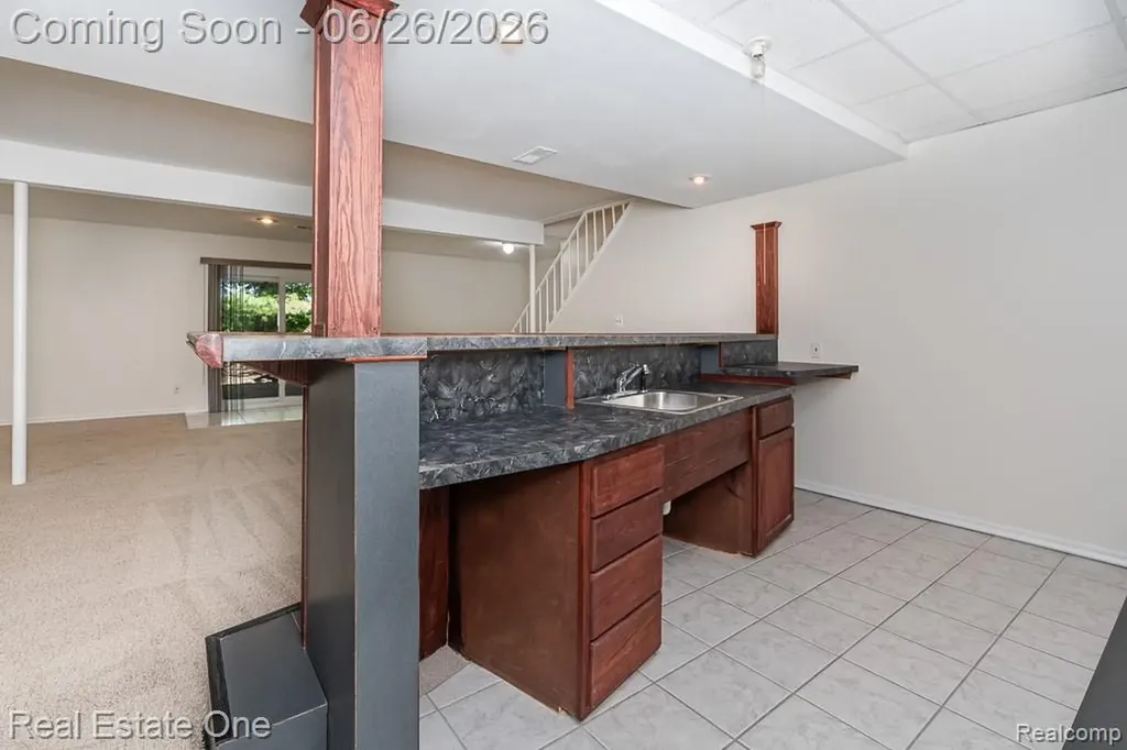 227 Bloomer Ridge Court Rochester City MI 48307