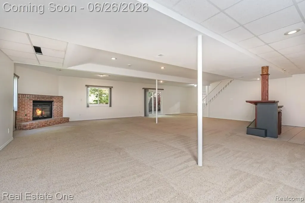 227 Bloomer Ridge Court Rochester City MI 48307