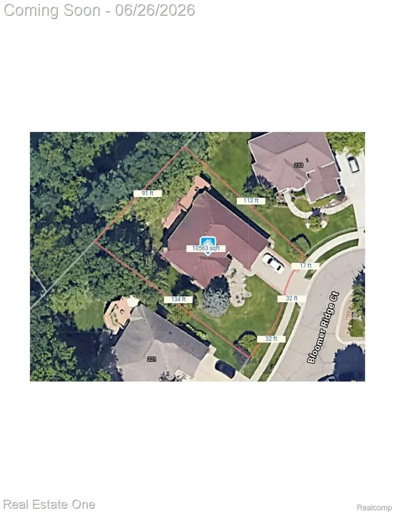 227 Bloomer Ridge Court Rochester City MI 48307