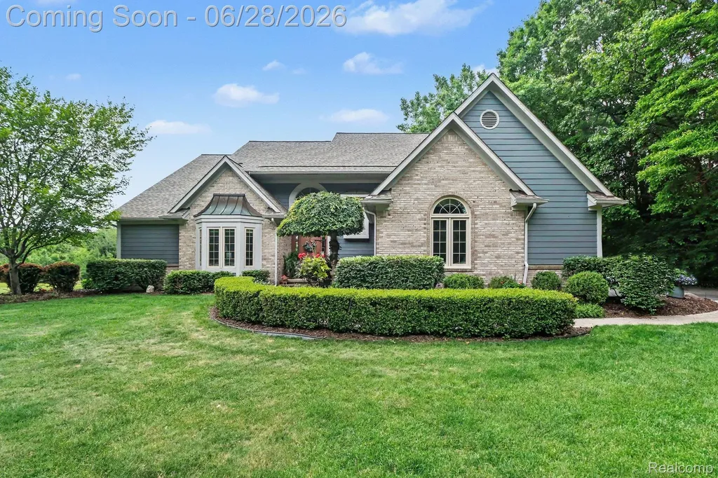 9230 Kelly Lake Drive Springfield Charter Township MI 48348