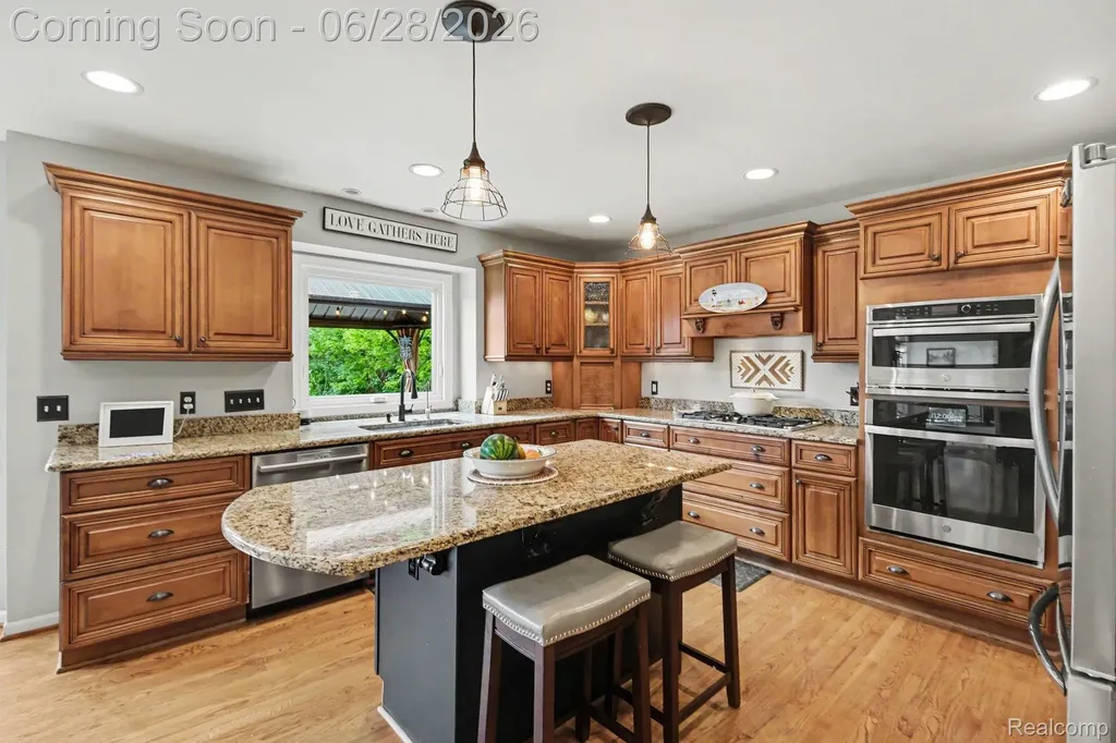 9230 Kelly Lake Drive Springfield Charter Township MI 48348