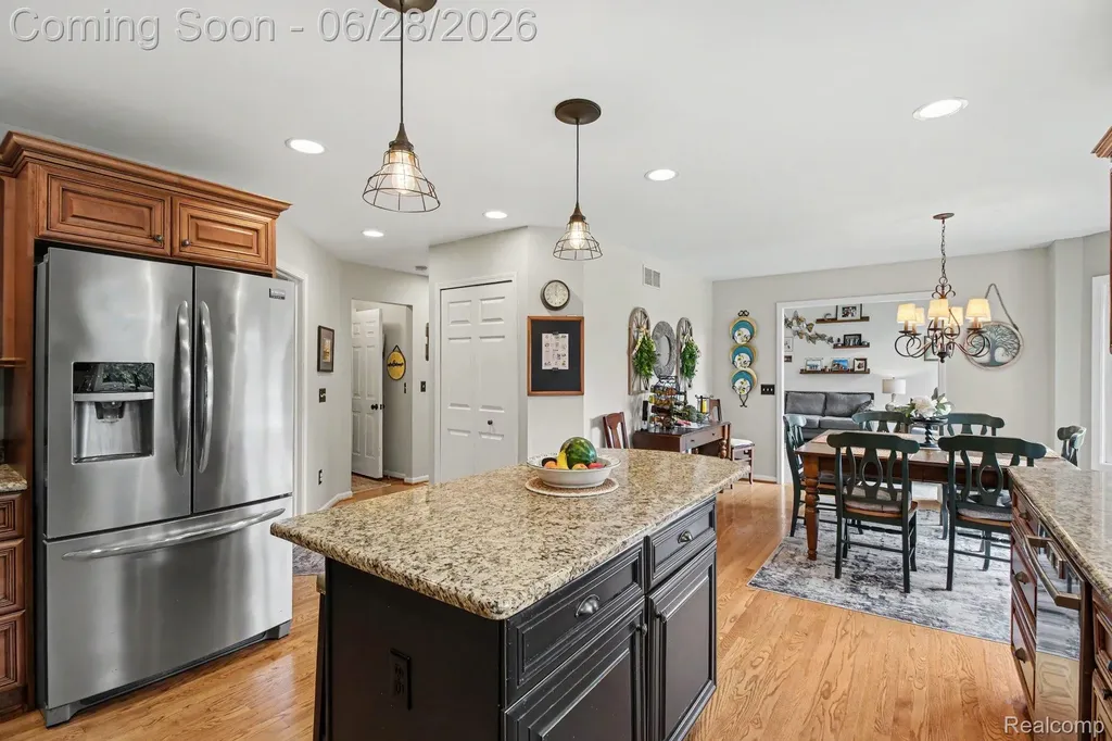 9230 Kelly Lake Drive Springfield Charter Township MI 48348
