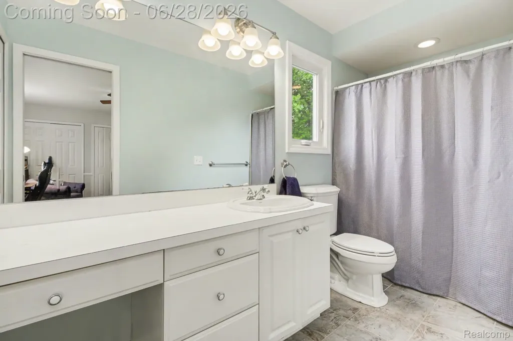 9230 Kelly Lake Drive Springfield Charter Township MI 48348