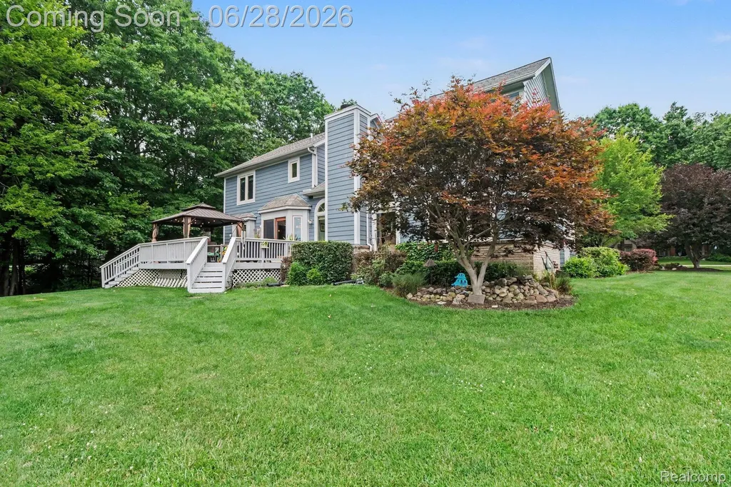 9230 Kelly Lake Drive Springfield Charter Township MI 48348