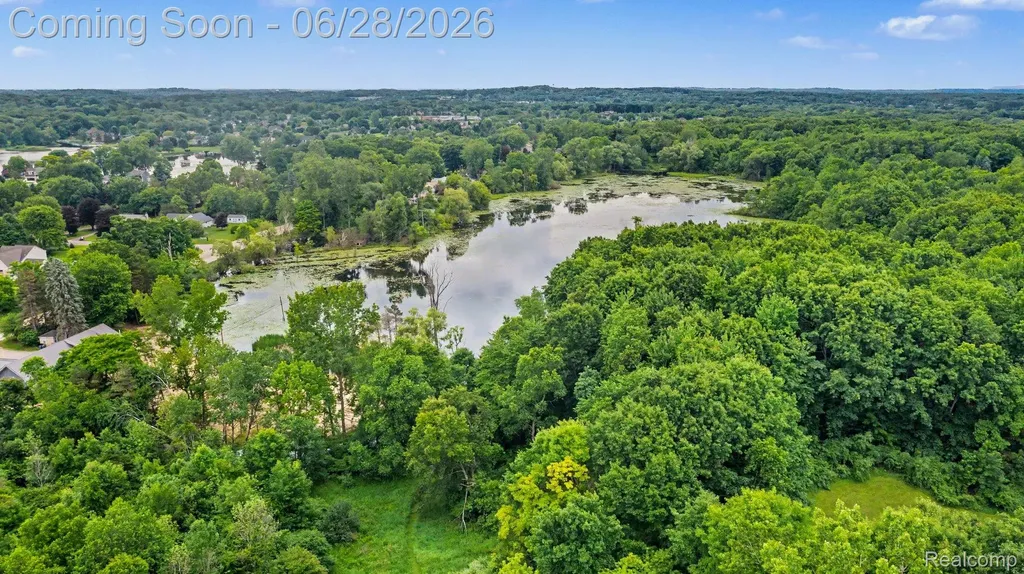9230 Kelly Lake Drive Springfield Charter Township MI 48348