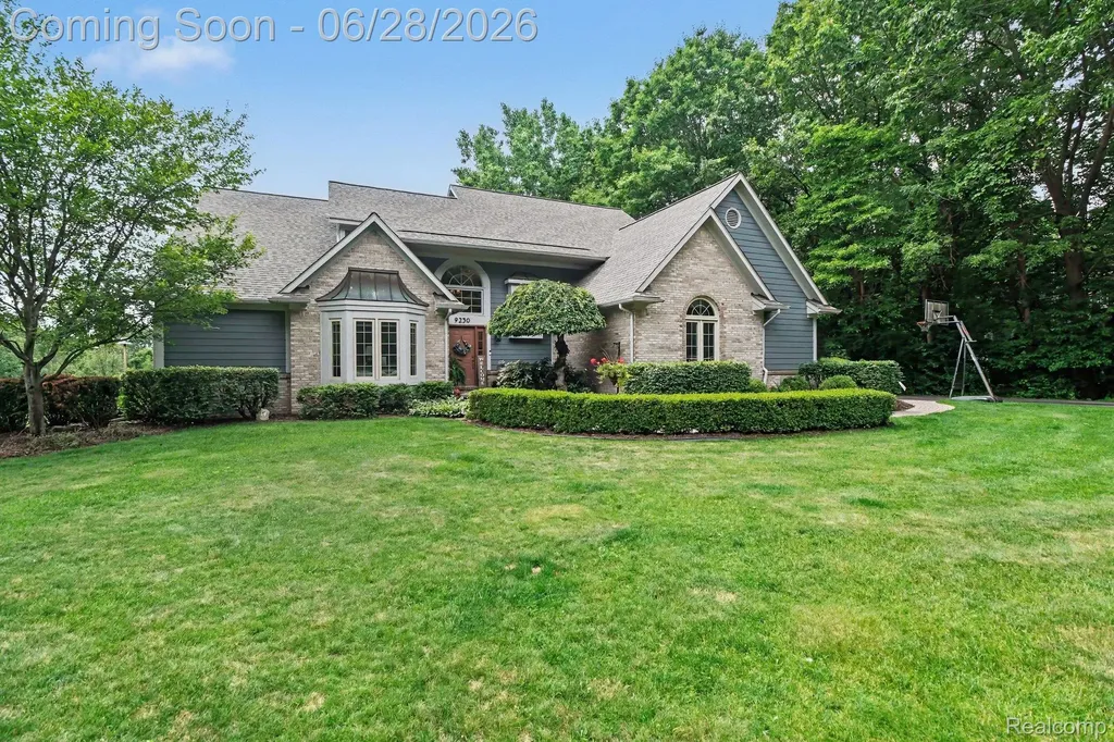 9230 Kelly Lake Drive Springfield Charter Township MI 48348
