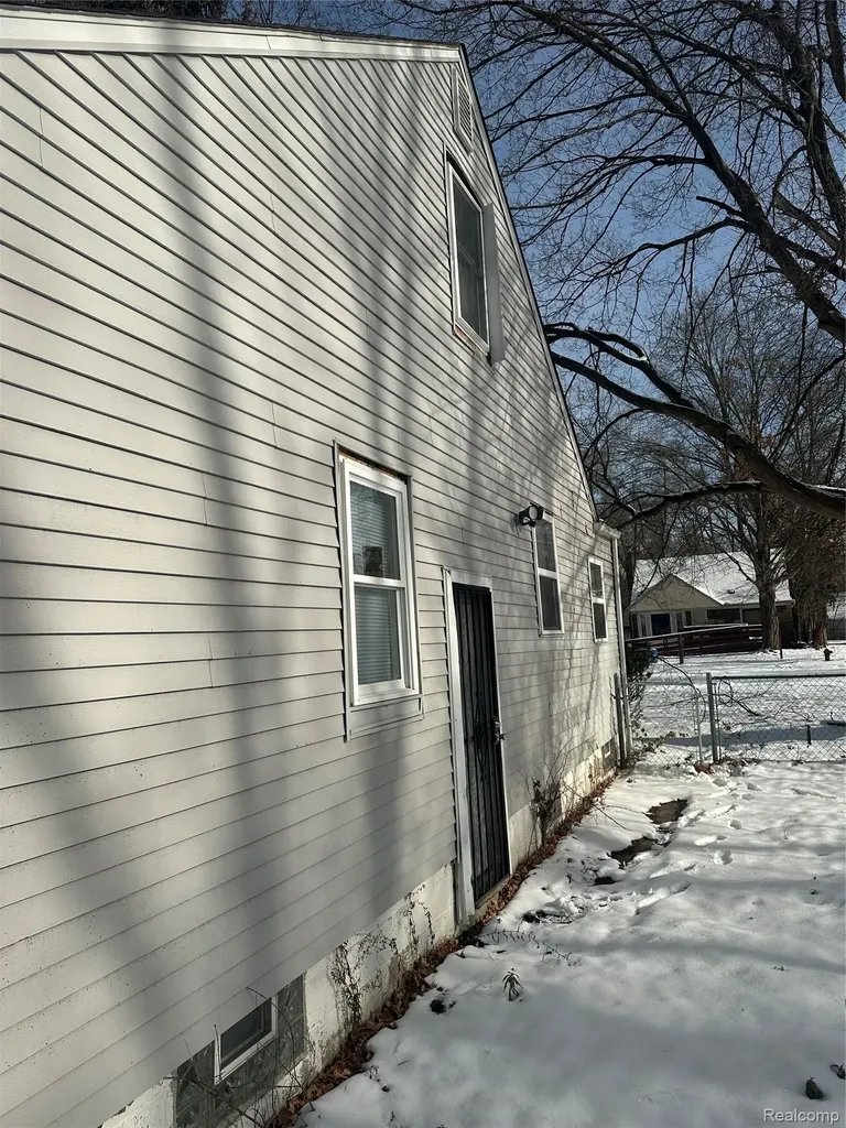 16101 Bramell Street Detroit City MI 48219