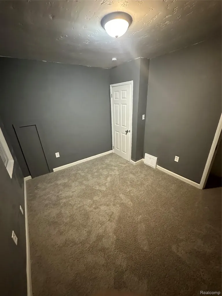 16101 Bramell Street Detroit City MI 48219