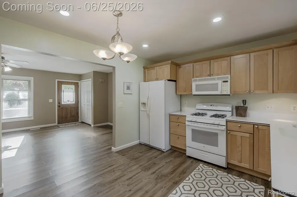 1665 Rosedale Street West Bloomfield Charter Township MI 48324