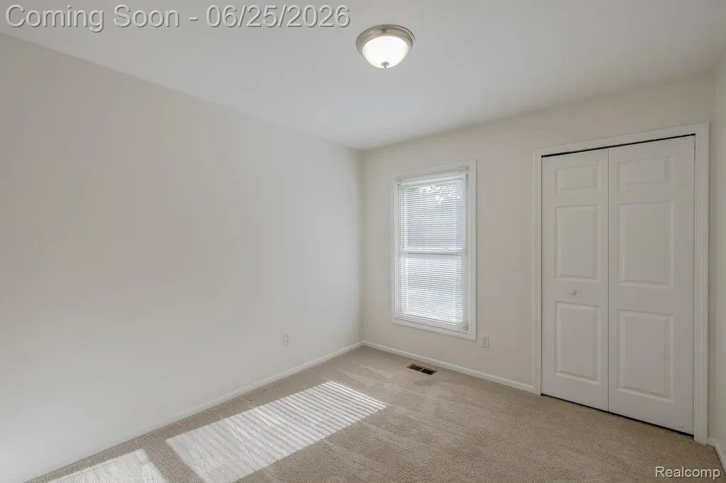 1665 Rosedale Street West Bloomfield Charter Township MI 48324