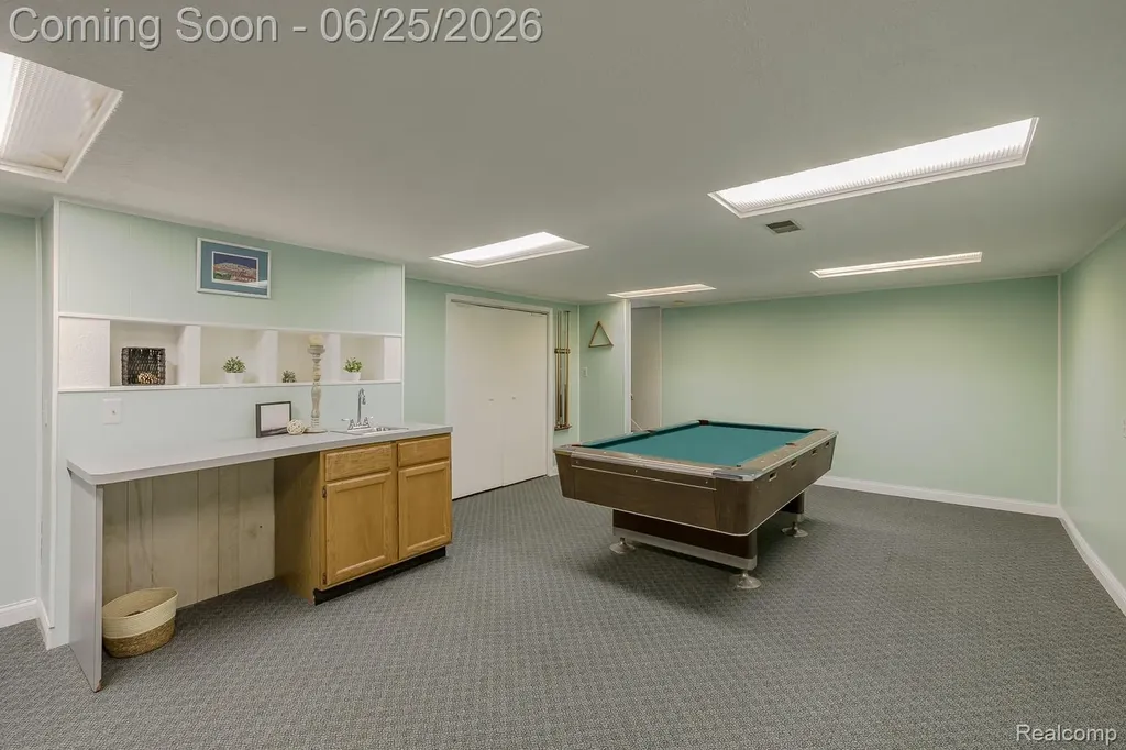 1665 Rosedale Street West Bloomfield Charter Township MI 48324