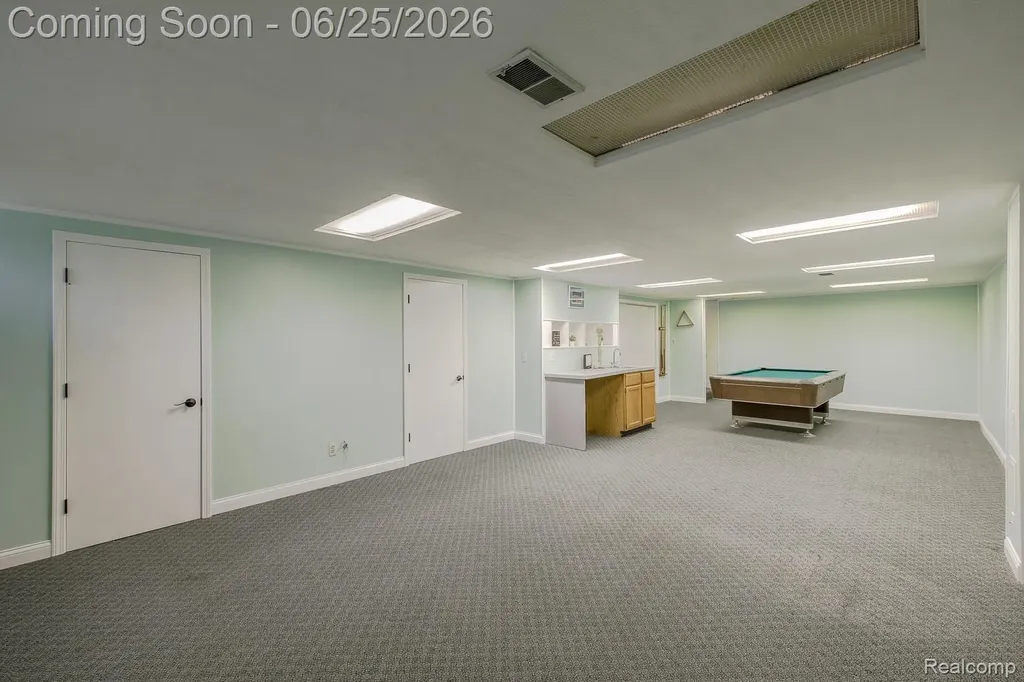 1665 Rosedale Street West Bloomfield Charter Township MI 48324