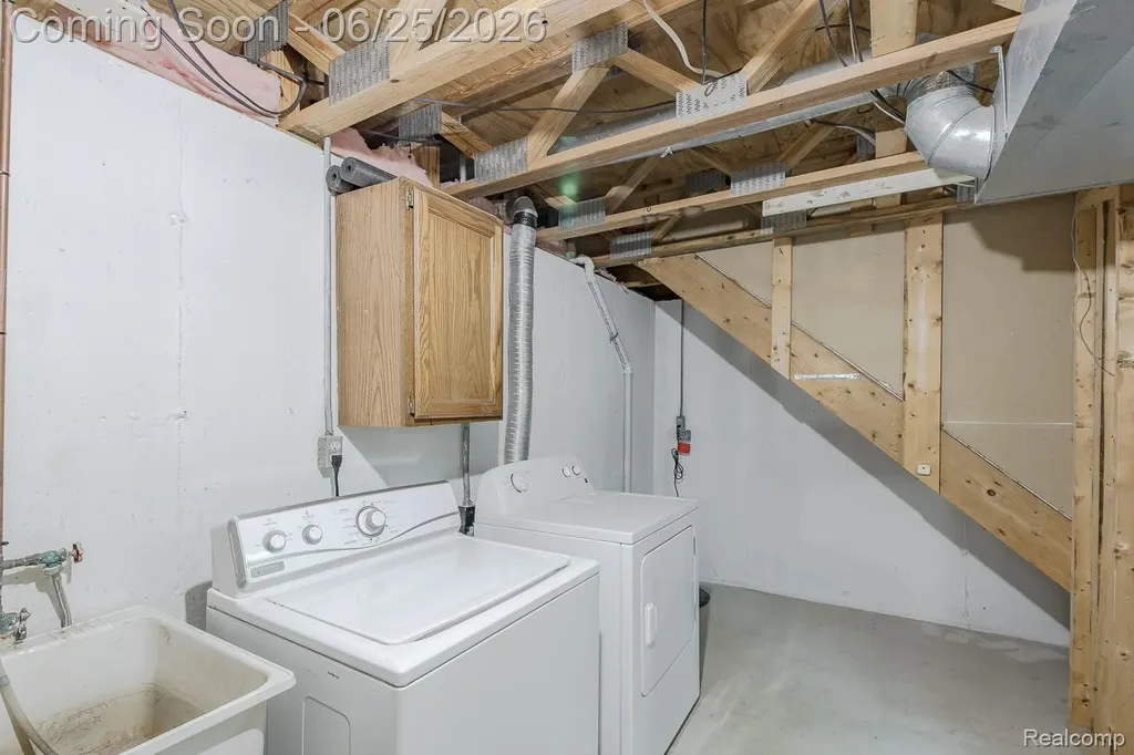 1665 Rosedale Street West Bloomfield Charter Township MI 48324