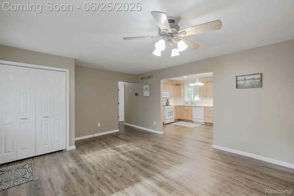 1665 Rosedale Street West Bloomfield Charter Township MI 48324