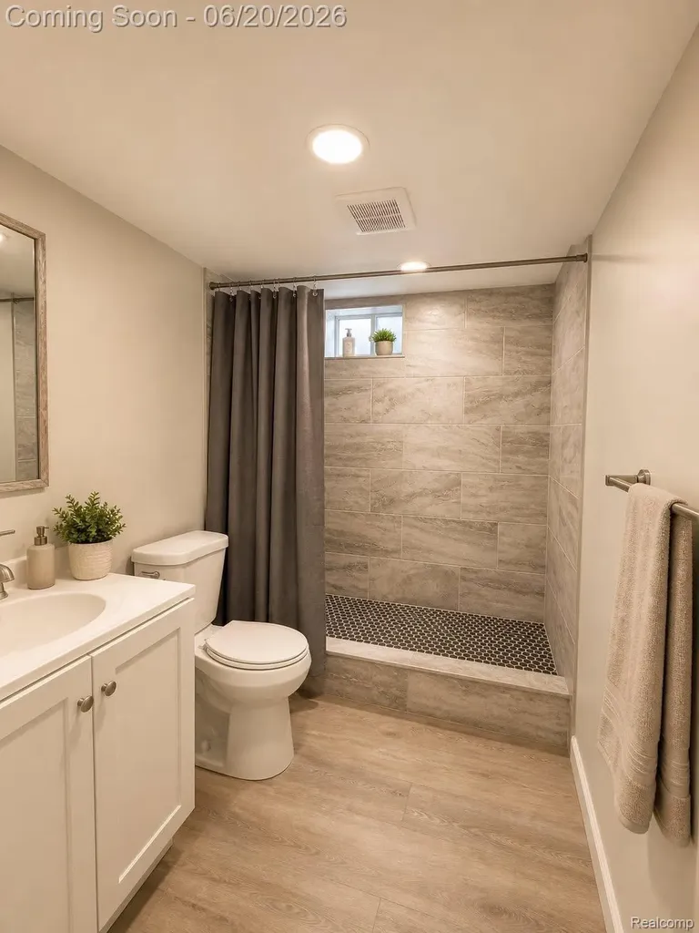 37542 Andrew Drive Sterling Heights City MI 48312