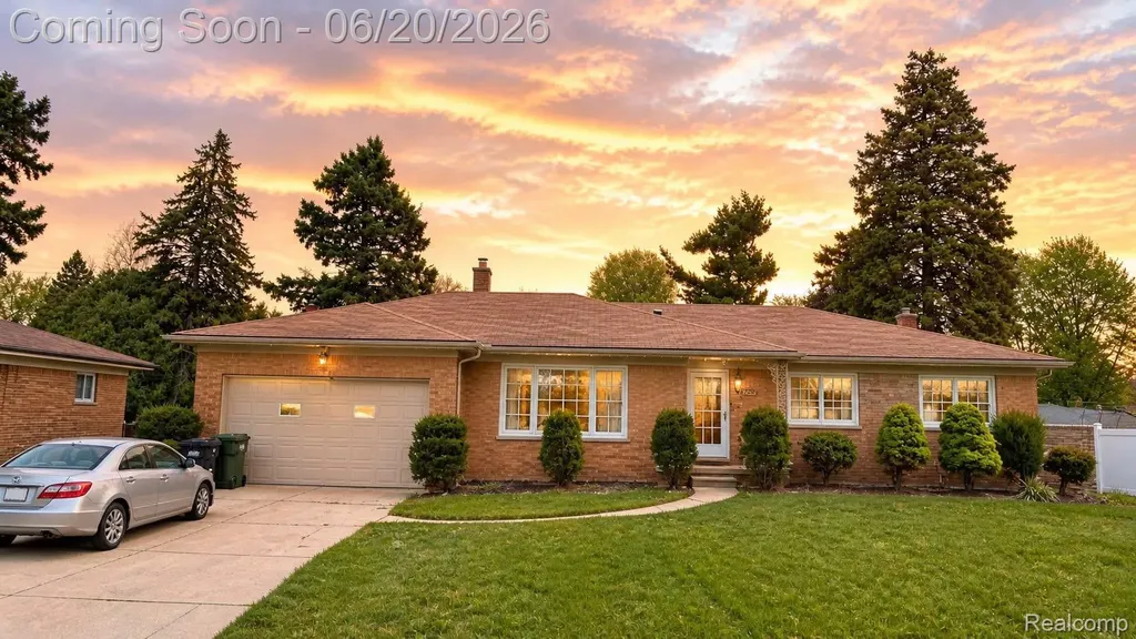 37542 Andrew Drive Sterling Heights City MI 48312