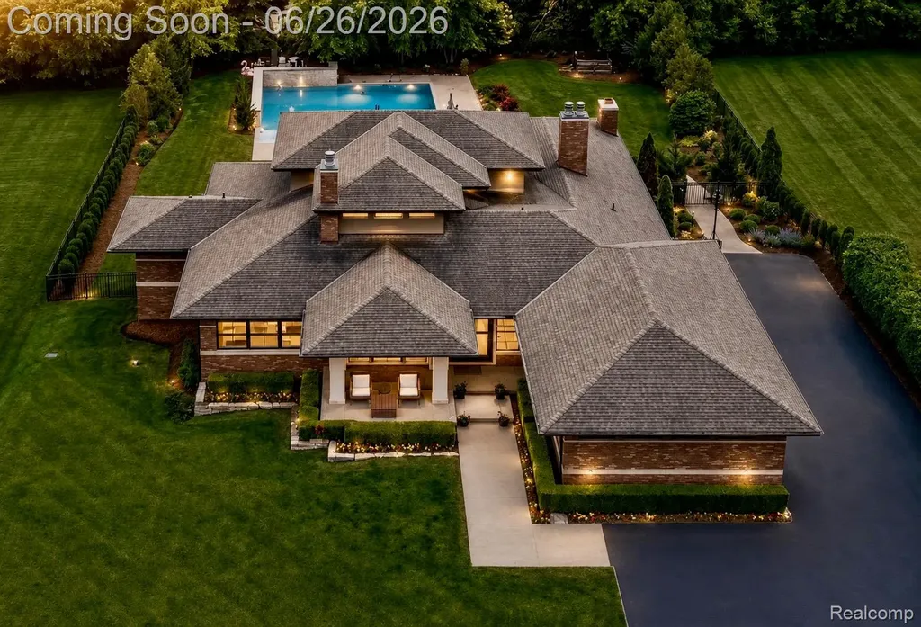 30442 S Greenbriar Road Franklin Village MI 48025