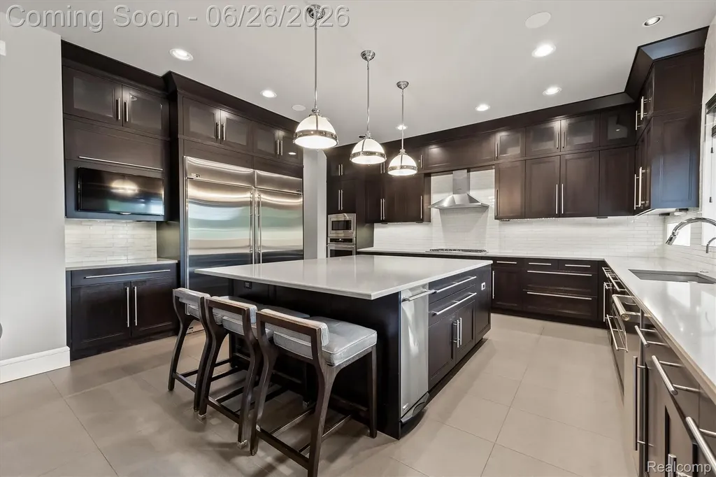 30442 S Greenbriar Road Franklin Village MI 48025