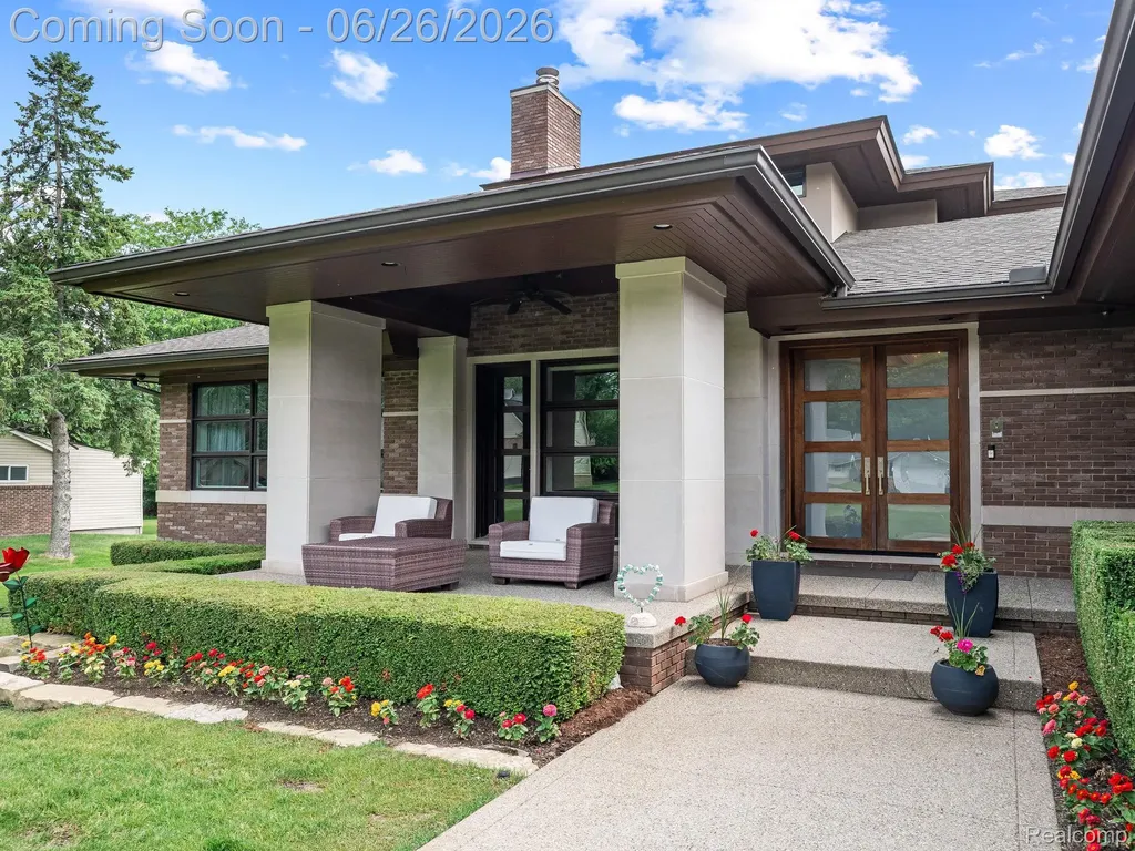 30442 S Greenbriar Road Franklin Village MI 48025