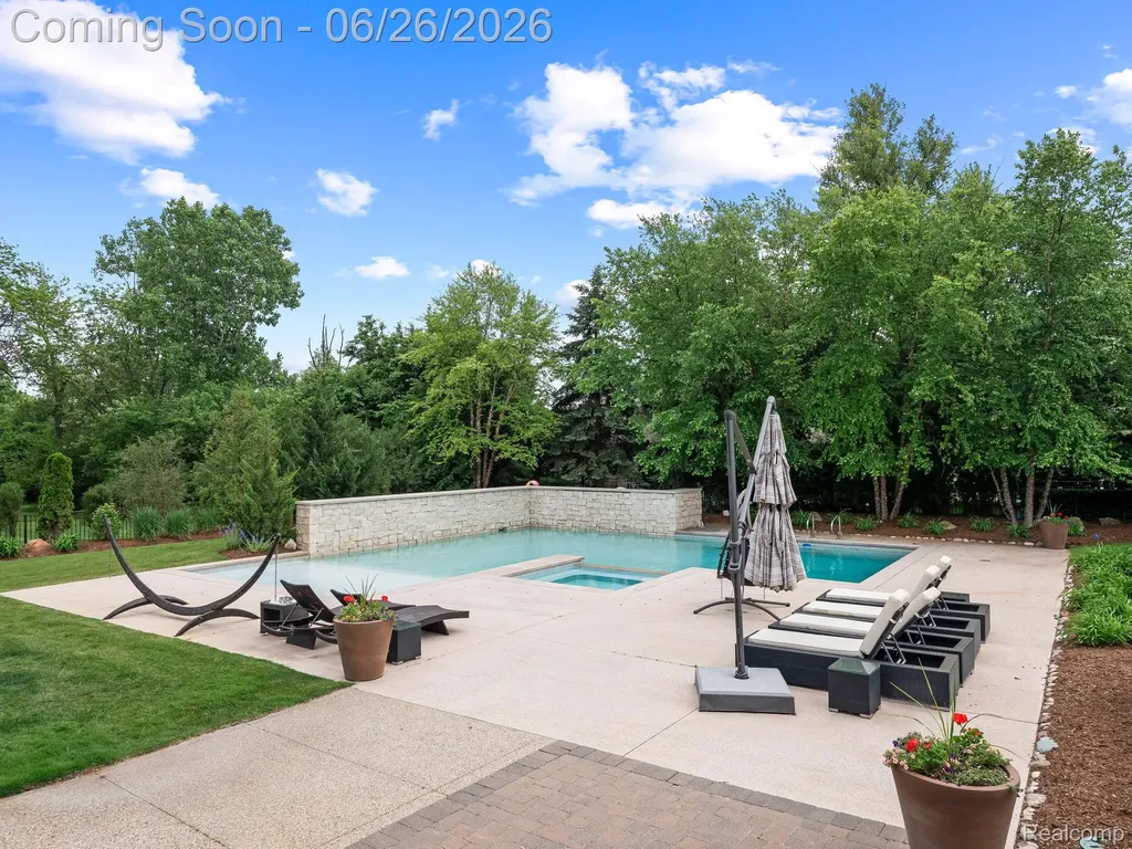 30442 S Greenbriar Road Franklin Village MI 48025