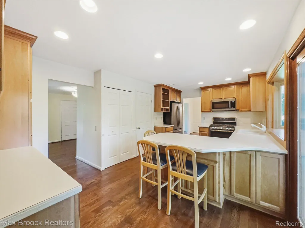 4259 Savoie Trail West Bloomfield Charter Township MI 48323