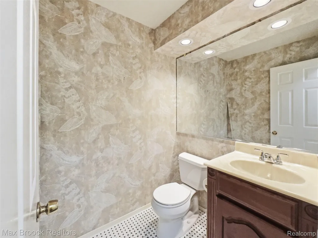 4259 Savoie Trail West Bloomfield Charter Township MI 48323