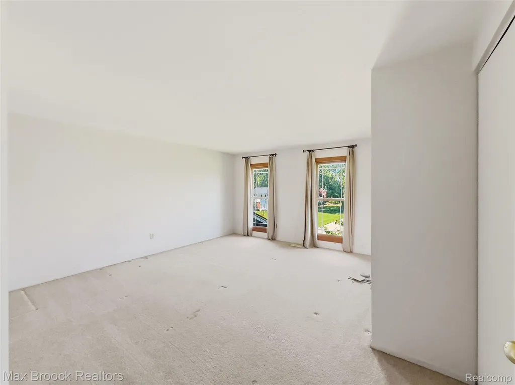 4259 Savoie Trail West Bloomfield Charter Township MI 48323