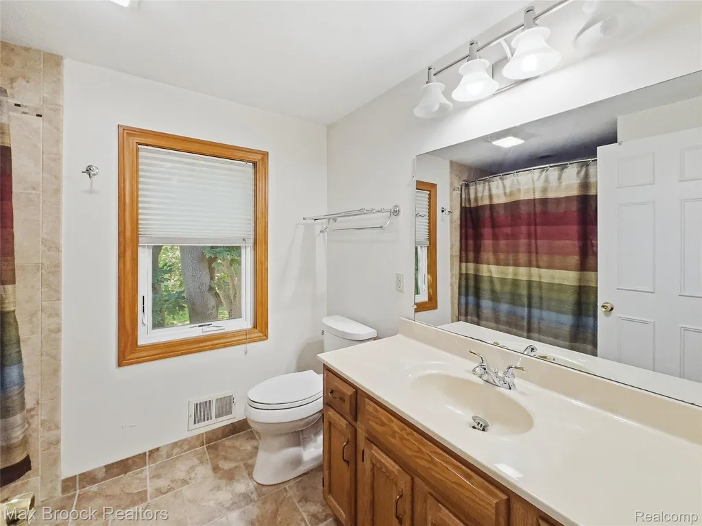 4259 Savoie Trail West Bloomfield Charter Township MI 48323