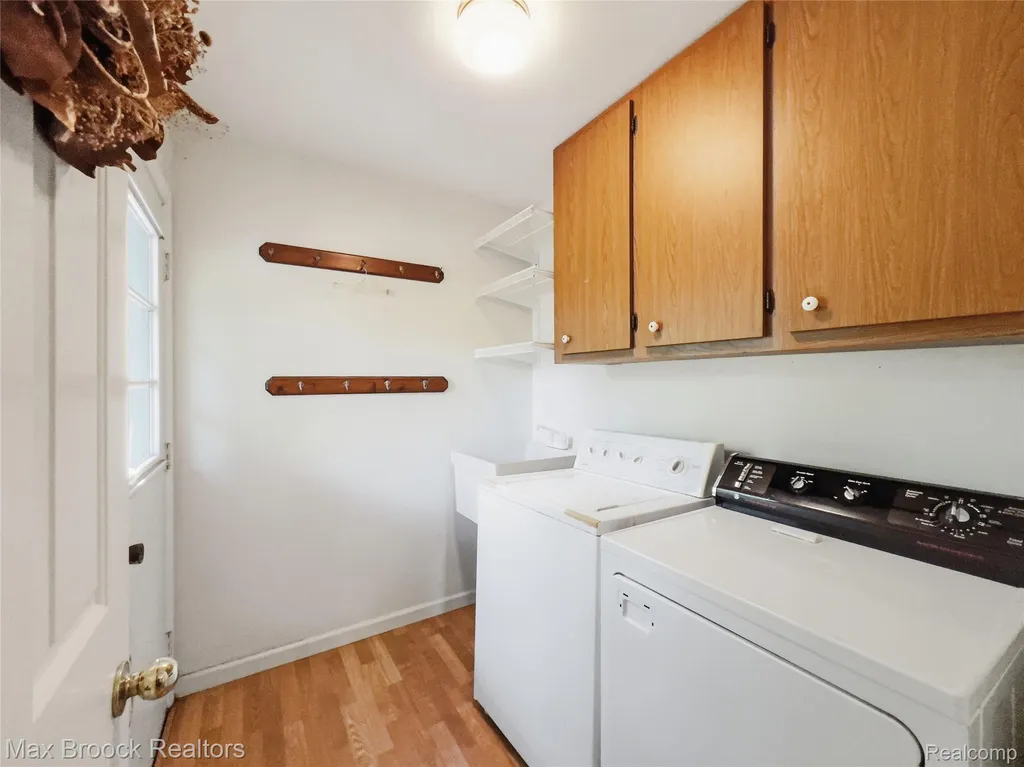 4259 Savoie Trail West Bloomfield Charter Township MI 48323