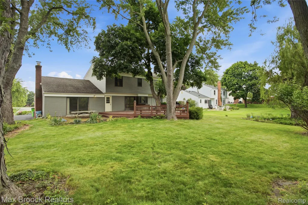 4259 Savoie Trail West Bloomfield Charter Township MI 48323