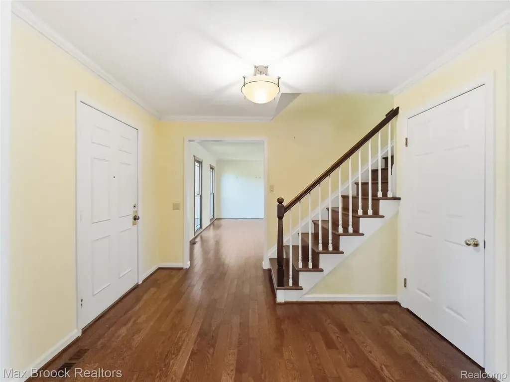 4259 Savoie Trail West Bloomfield Charter Township MI 48323