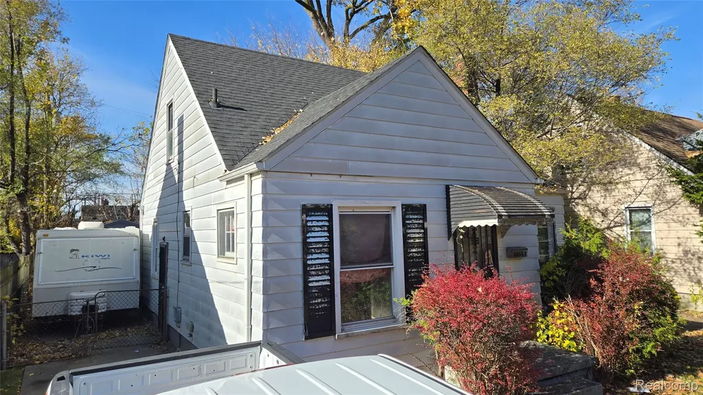20553 Strasburg Street Detroit City MI 48205